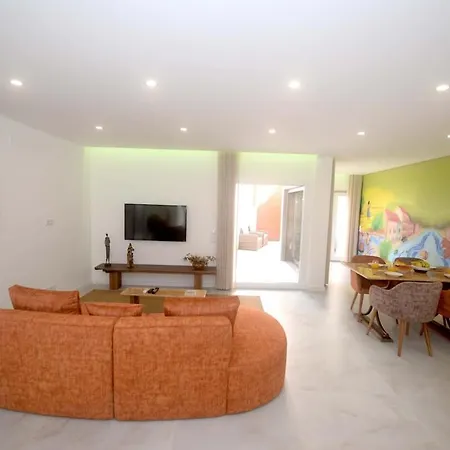 Oro Nero Arte - Luxury With Terrace Διαμέρισμα *