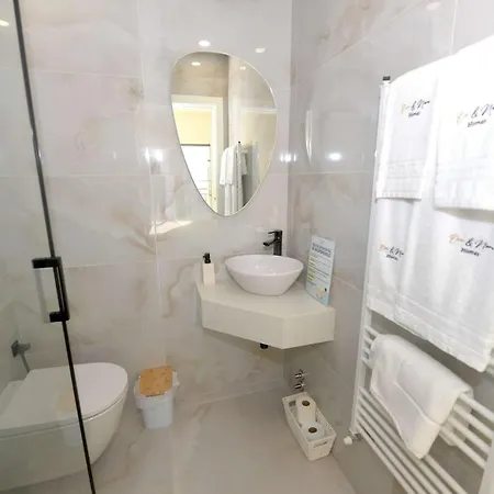 Oro Nero Arte - Luxury With Terrace Назаре